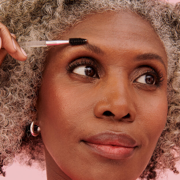 Dual-Ended Angled Eyebrow Brush Dual-Ended Angled Eyebrow Brush